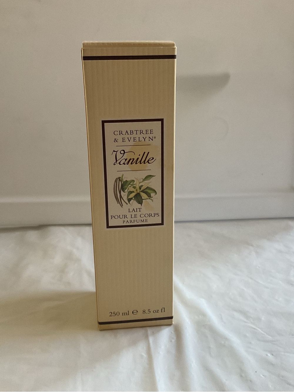 Crabtree & Evelyn Vanilla Flower Blossom Body Pafume Lotion 8.5 Oz/250ml